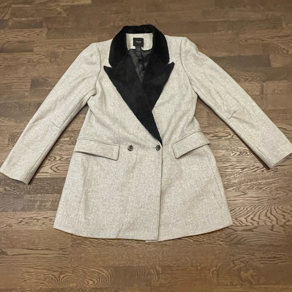 Smythe Grey Wool Coat with Faux Fur Collar Size 12 - Picture 7 of 9